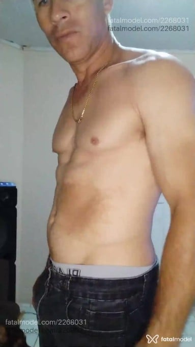 Acompanhante homem loira (o) de olhos azuis em Londrina - Oliver