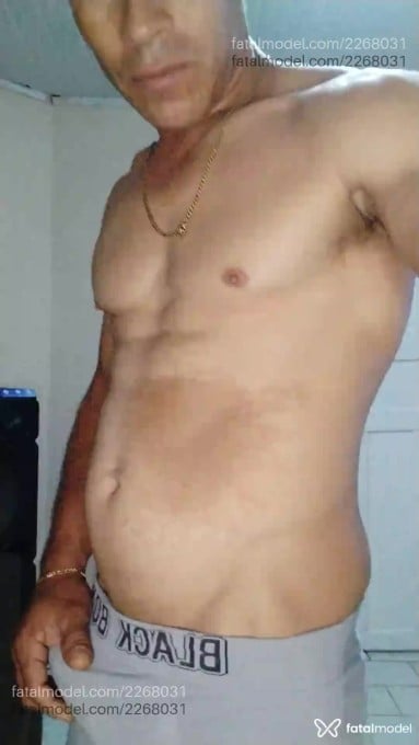 Acompanhante homem loira (o) de olhos azuis em Londrina - Oliver