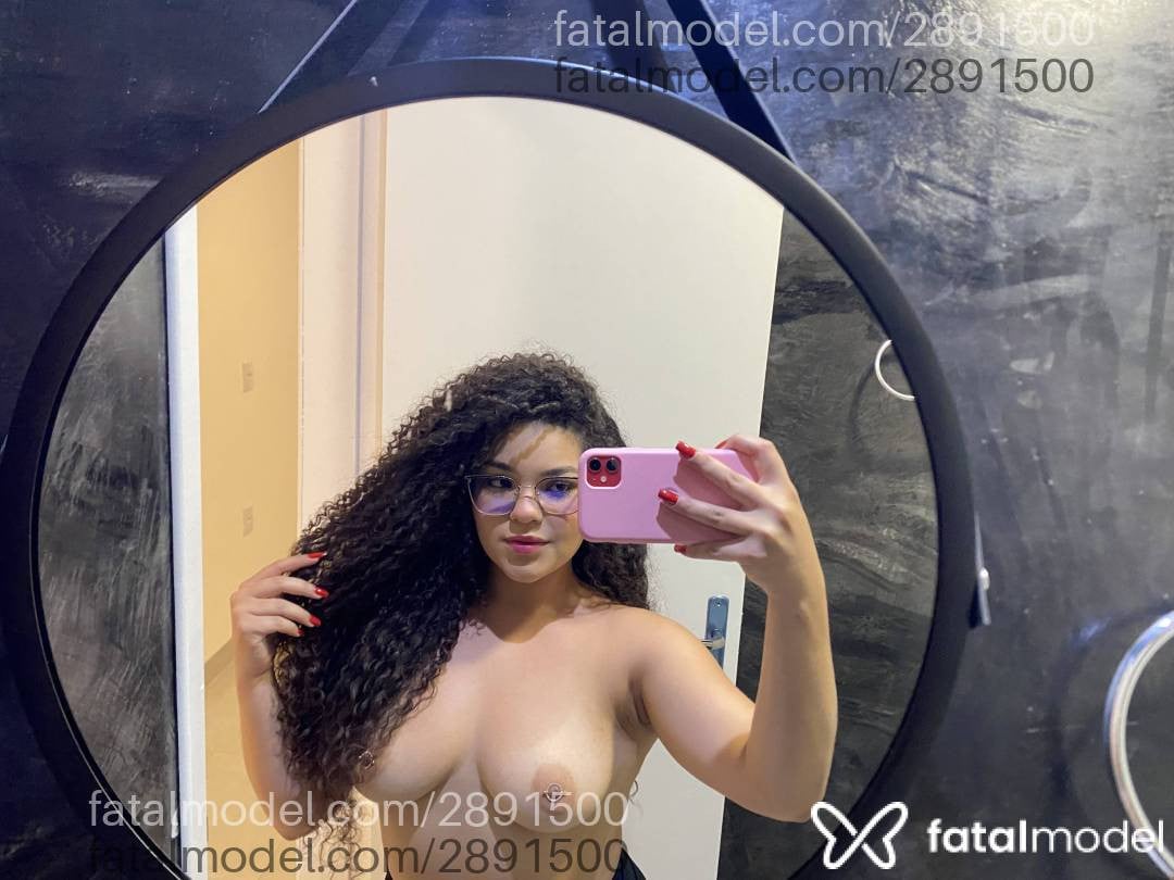 Acompanhante mulher morena (o) de olhos castanhos em Itajaí - Bruna