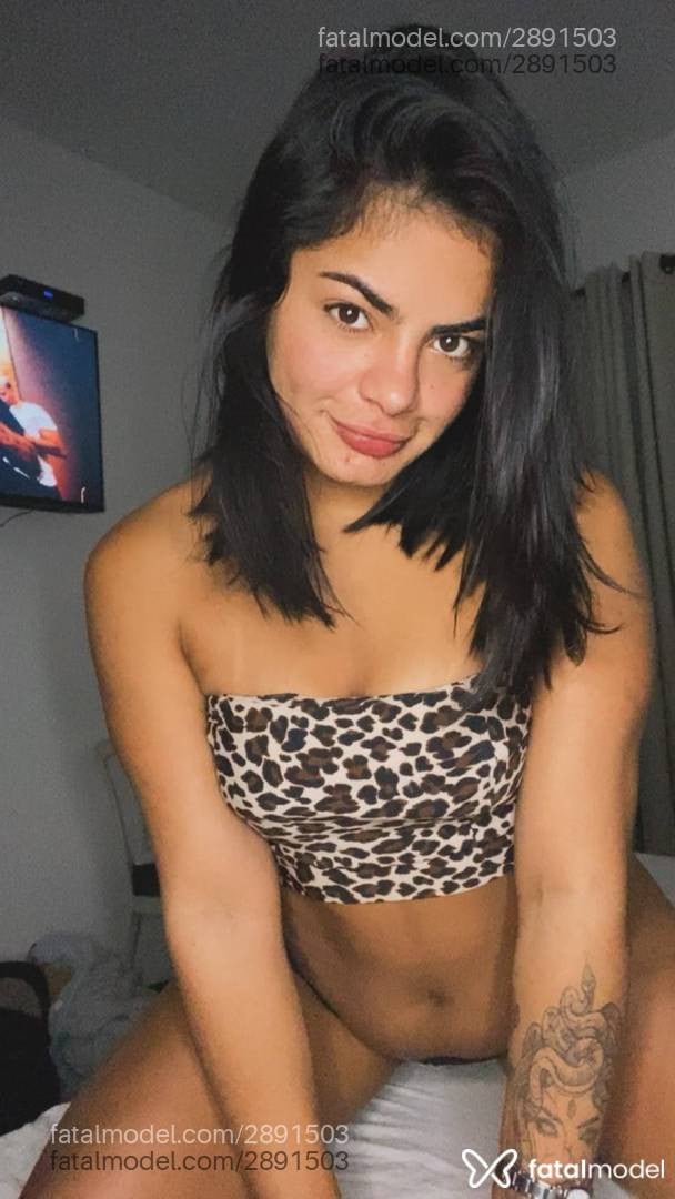 Acompanhante mulher morena (o) de olhos castanhos - Mel Mendes