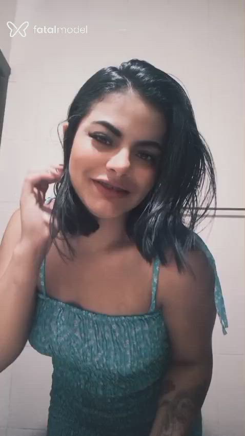 Acompanhante mulher morena (o) de olhos castanhos - Mel Mendes Acompanhante mulher morena (o) de olhos castanhos - Mel Mendes