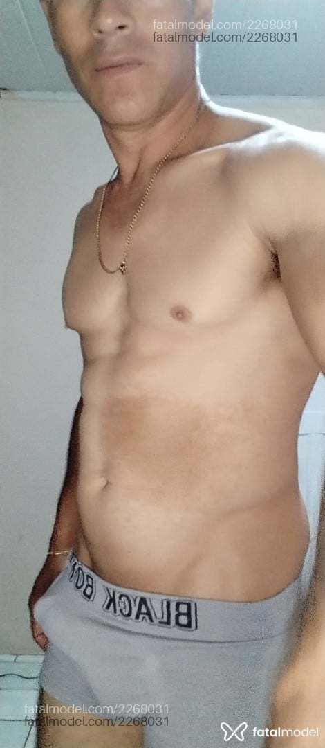Acompanhante homem loira (o) de olhos azuis em Londrina - Oliver