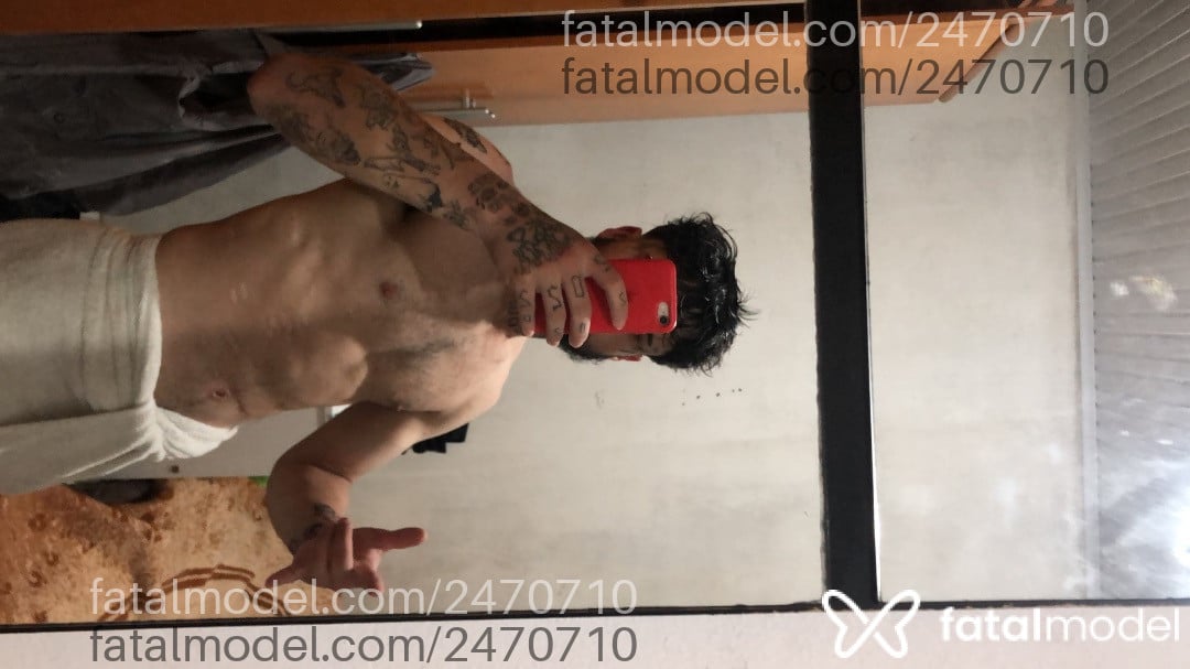 Acompanhante homem com cabelo grisalho de olhos castanhos em Cachoeirinha - Lkz