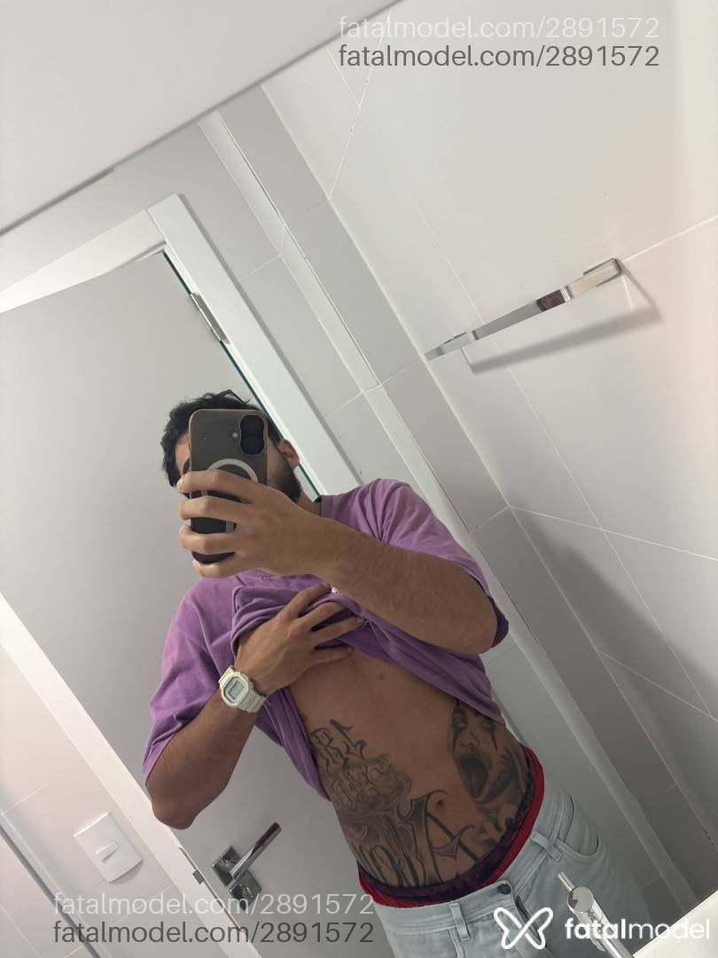 Acompanhante homem morena (o) de olhos mel em Florianópolis - Arthur