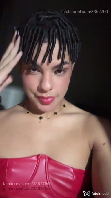 Acompanhante mulher trans morena (o) de olhos castanhos em Virtual - Pietra