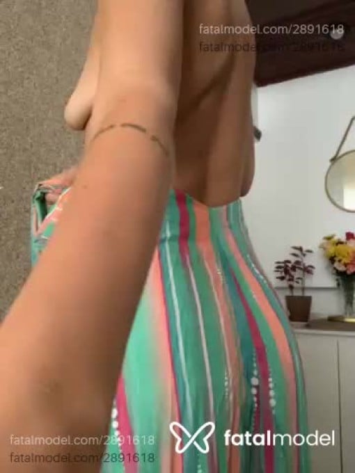 Acompanhante mulher com cabelo castanho de olhos mel em Belém - Santos