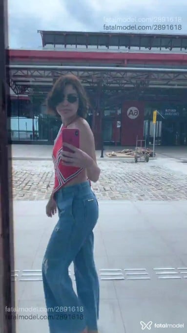Acompanhante mulher com cabelo castanho de olhos mel em Belém - Santos