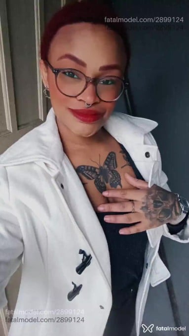Acompanhante mulher ruiva (o) de olhos castanhos em Novo Hamburgo - Luana
