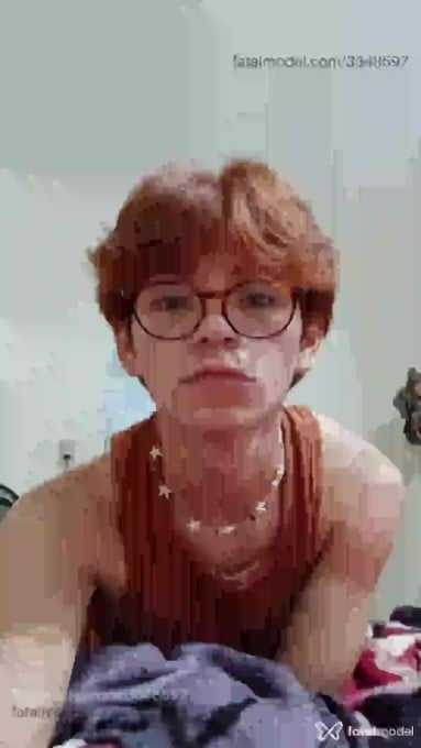 Acompanhante homem ruiva (o) de olhos castanhos em Virtual - Alessandro