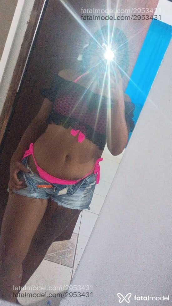 Acompanhante mulher morena (o) de olhos castanhos em Florianópolis - Nyckzinha