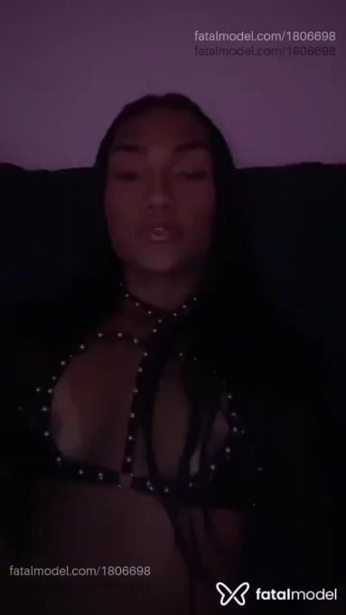 Acompanhante mulher trans morena (o) de olhos pretos em Feira de Santana - Jade Gomes