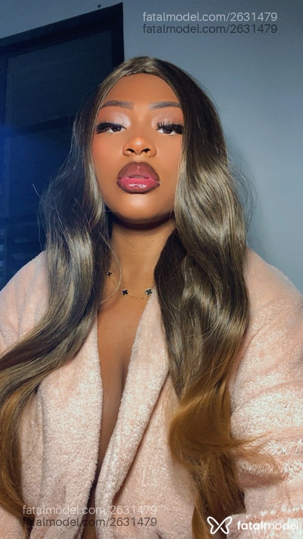 Acompanhante mulher com cabelo castanho de olhos castanhos em São Paulo - Danixa Yume