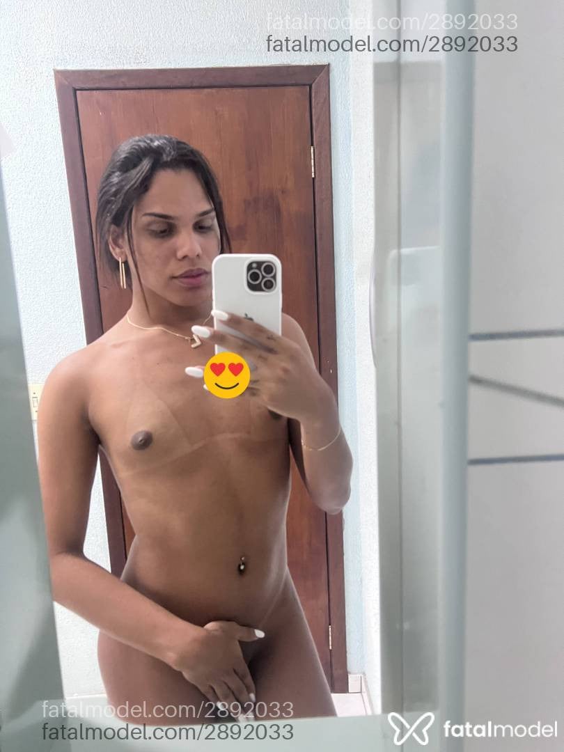 Acompanhante mulher trans morena (o) de olhos castanhos em Cascavel - Kayani Victoria