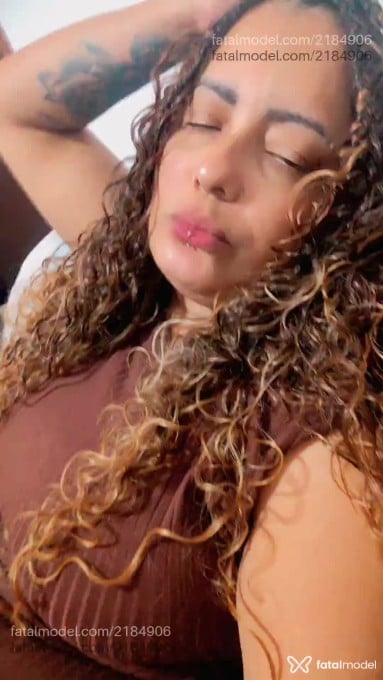Acompanhante mulher com cabelo castanho de olhos castanhos em Belo Horizonte - Aline Karini