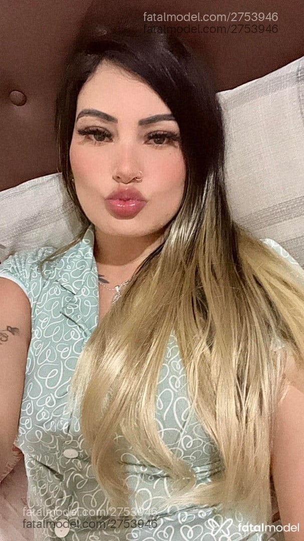 Acompanhante mulher morena (o) de olhos mel em Londrina - Kaah Love