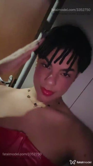 Acompanhante mulher trans morena (o) de olhos castanhos em Virtual - Pietra