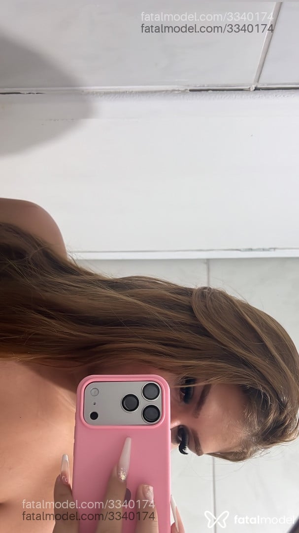 Acompanhante mulher trans loira (o) de olhos mel em Virtual - Vitória kelly