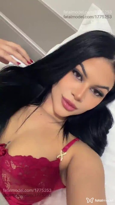 Acompanhante mulher com cabelo castanho de olhos castanhos em Teresópolis - Caroline
