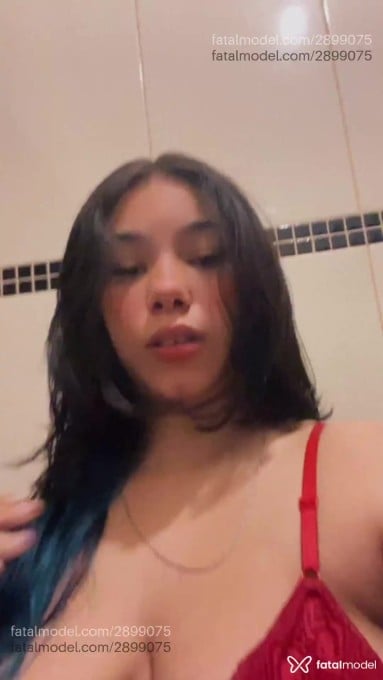 Acompanhante mulher com cabelo colorido de olhos castanhos em Virtual - Bunny Lului