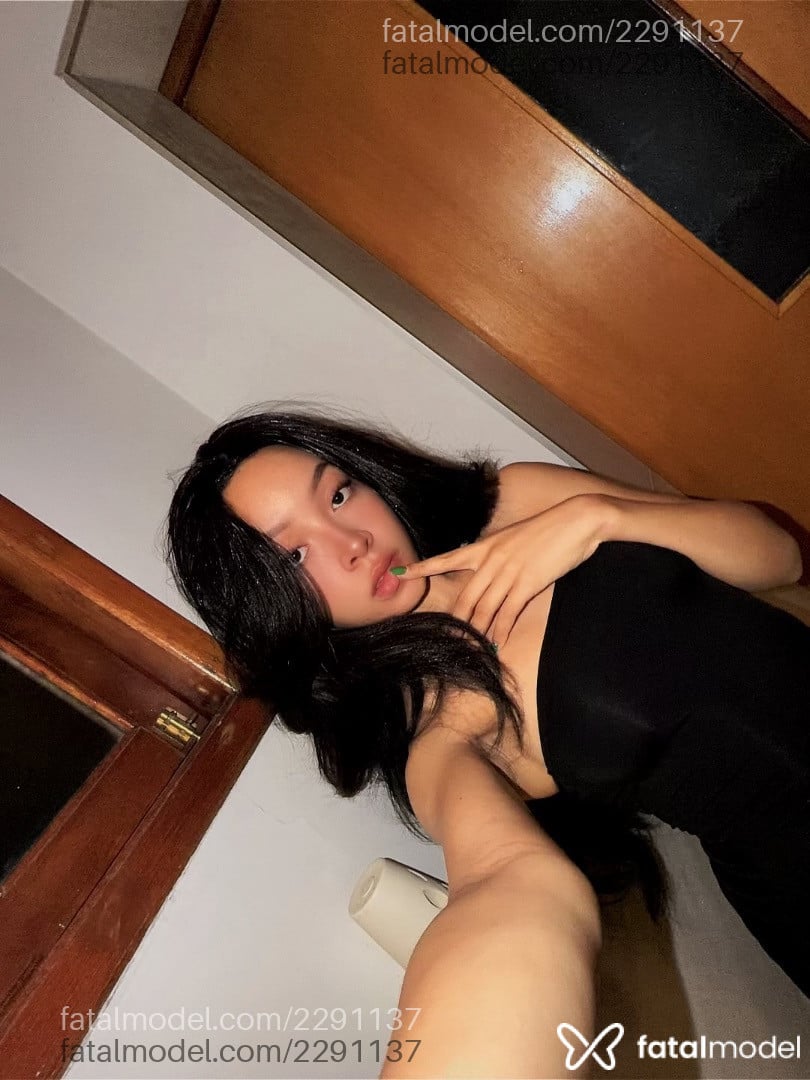 Acompanhante mulher morena (o) de olhos castanhos em Belo Horizonte - Melody Suzume