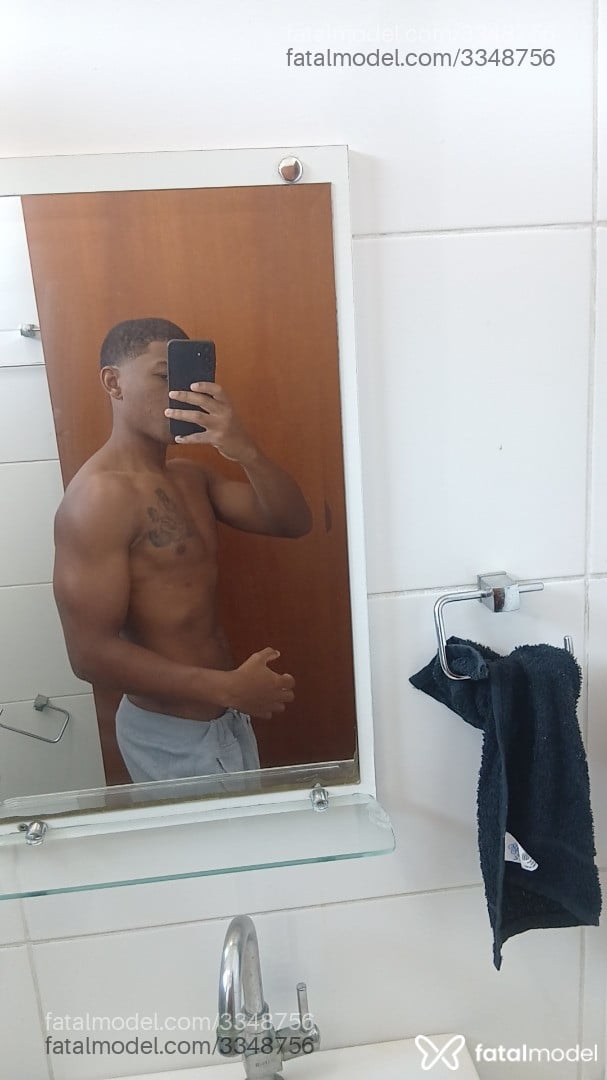 Acompanhante homem morena (o) de olhos pretos em Guaratinguetá - Jordan Ribeiro