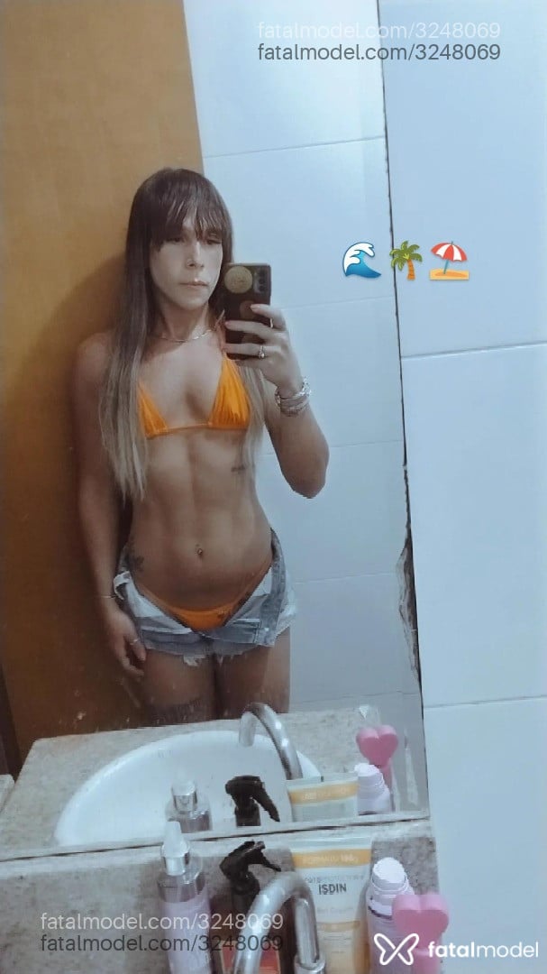 Acompanhante mulher trans loira (o) de olhos castanhos em Vila Velha - Ana Luísa