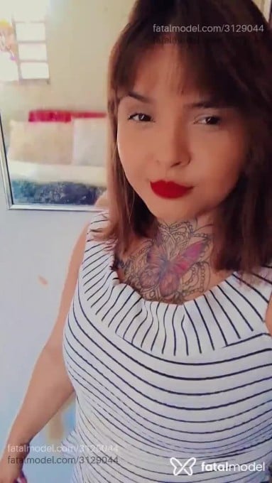 Acompanhante mulher loira (o) de olhos castanhos em Rondonópolis - Pamera