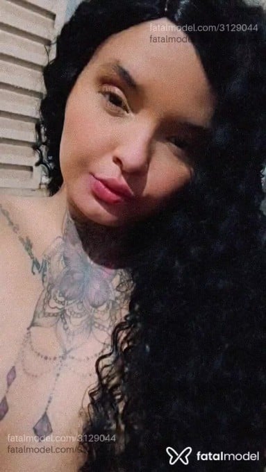 Acompanhante mulher loira (o) de olhos castanhos em Rondonópolis - Pamera