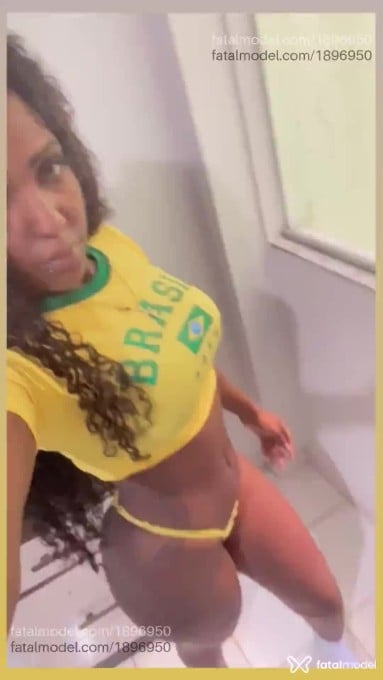 Acompanhante mulher morena (o) de olhos mel em São Mateus - Lavínia Salles