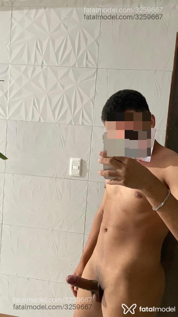 Acompanhante homem com cabelo castanho de olhos castanhos em Caruaru - Vinny