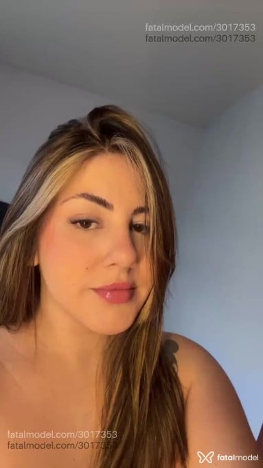 Acompanhante mulher com cabelo castanho de olhos castanhos em Itajaí - Maaayy