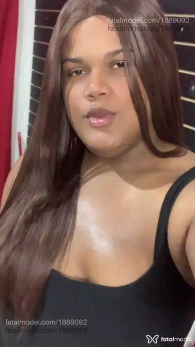 Acompanhante mulher trans com cabelo castanho de olhos pretos em Rio das Ostras - Kethellyn