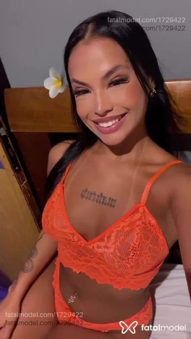 Acompanhante mulher morena (o) de olhos castanhos - Bia Silva