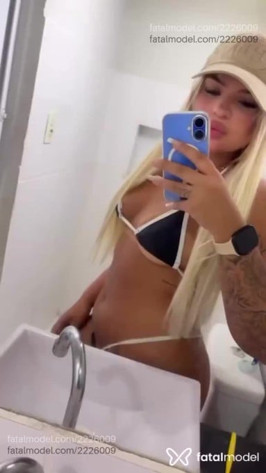 Acompanhante mulher loira (o) de olhos castanhos em Belo Horizonte - Anny Silva