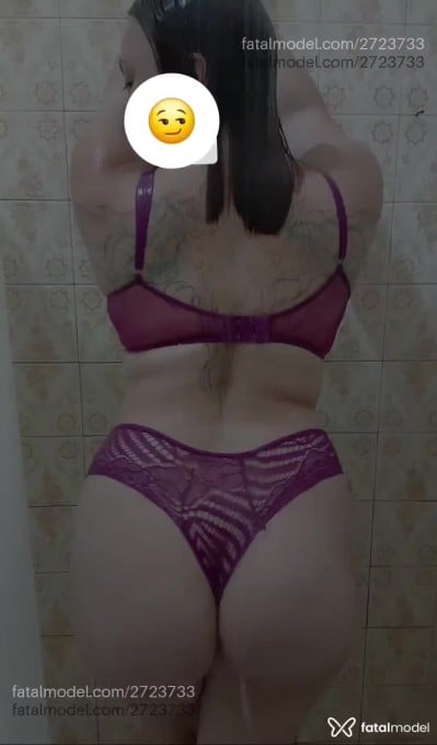 Acompanhante mulher com cabelo castanho de olhos mel em Vila Velha - Emily