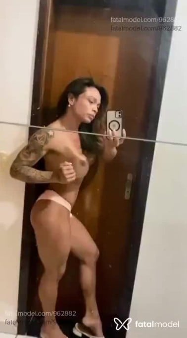 Acompanhante homem trans morena (o) de olhos castanhos em Blumenau Acompanhante homem trans morena (o) de olhos castanhos em Blumenau - Kherolany Alencar