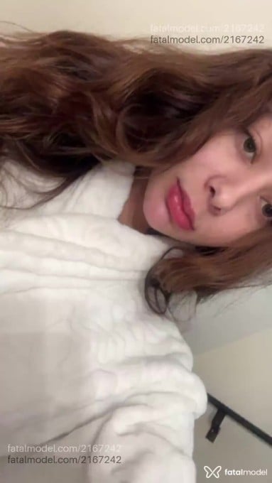 Acompanhante mulher trans com cabelo castanho de olhos mel em Ponta Grossa - Isabela Santos