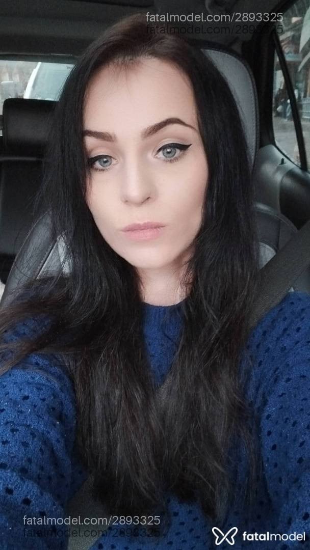Acompanhante mulher com cabelo castanho de olhos azuis - Milena Wins