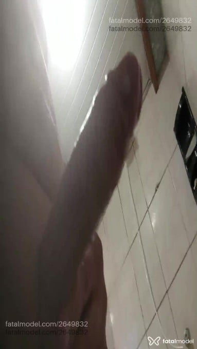 Acompanhante homem com cabelo castanho de olhos castanhos em Taquaritinga Acompanhante homem com cabelo castanho de olhos castanhos em Taquaritinga - Carlos