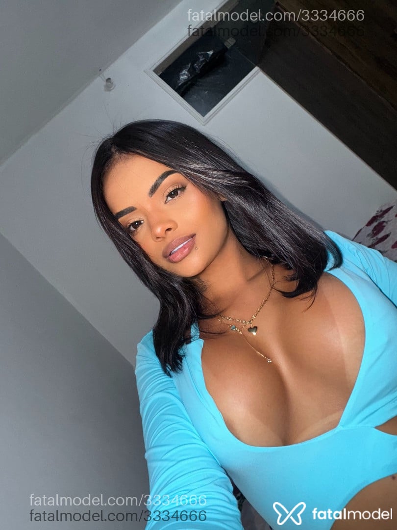 Acompanhante mulher morena (o) de olhos pretos - Stefany Mendes Acompanhante mulher morena (o) de olhos pretos - Stefany Mendes