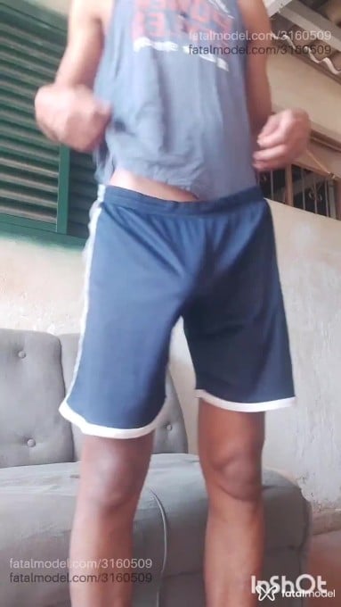 Acompanhante homem morena (o) de olhos castanhos em Ribeirão Preto - Luarr