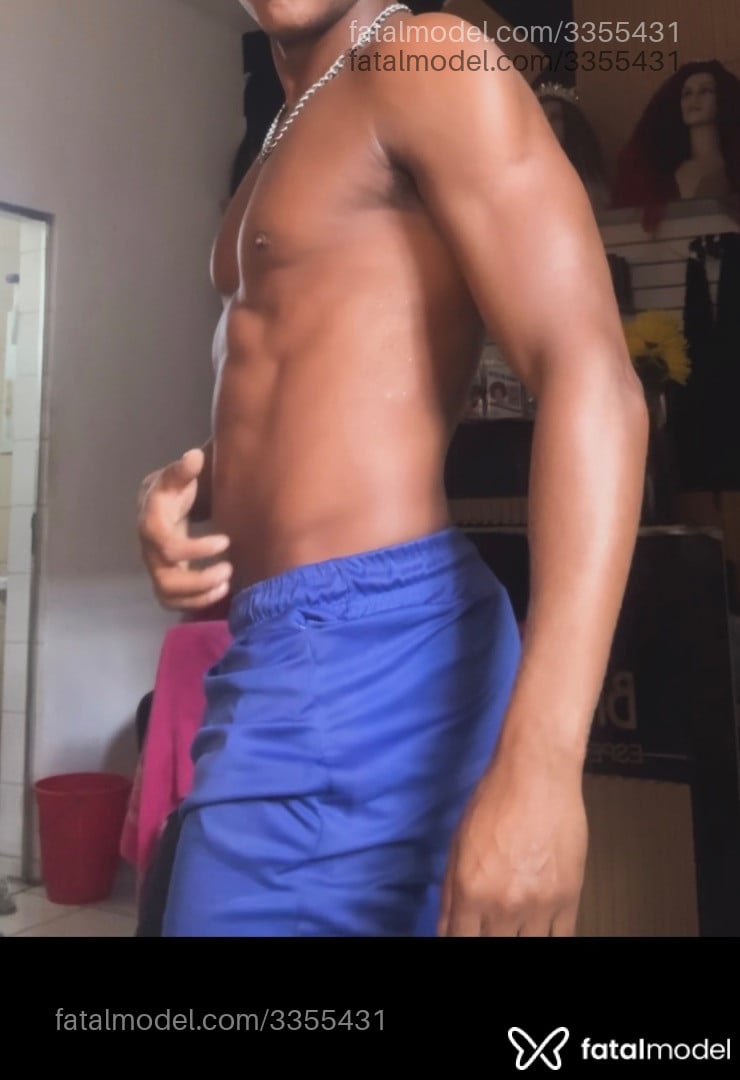 Acompanhante homem sem cabelo de olhos pretos em Rio de Janeiro - Rafael