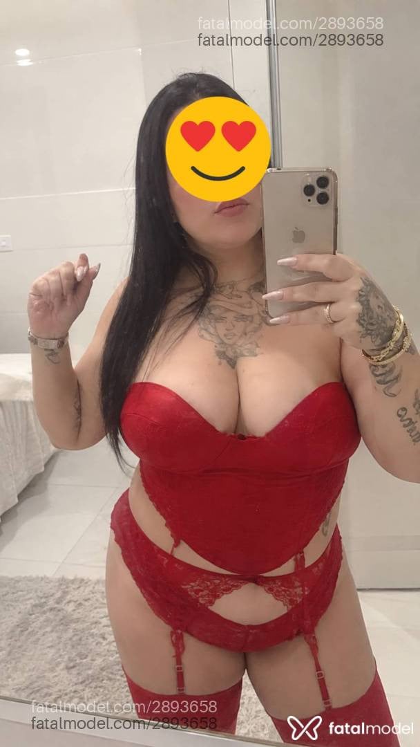 Acompanhante mulher com cabelo castanho de olhos castanhos - Antonella