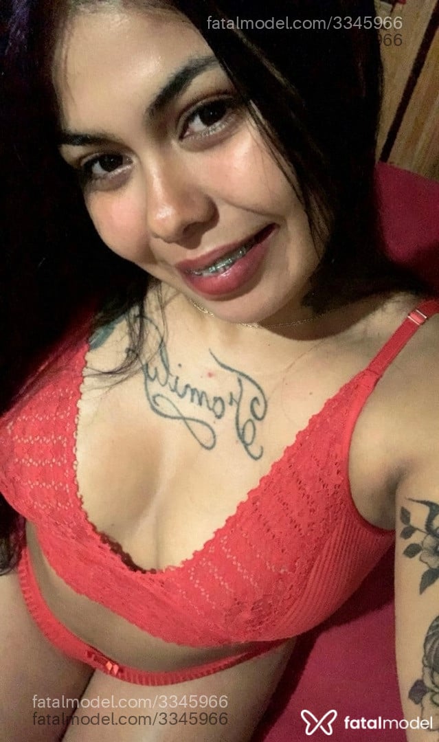 Acompanhante mulher morena (o) de olhos castanhos em Água Boa - Juliana Sant