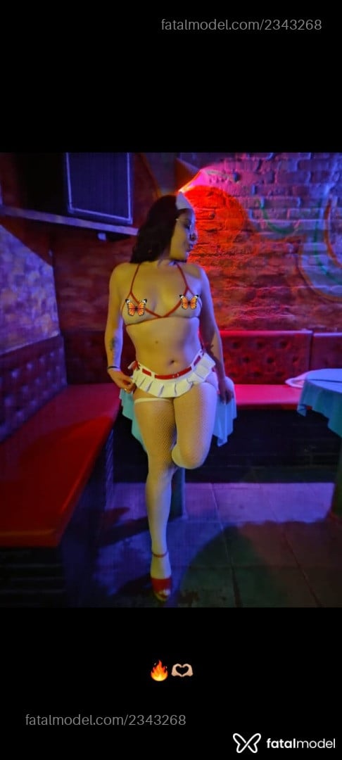 Acompanhante mulher morena (o) de olhos castanhos - Camila