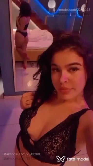 Acompanhante mulher morena (o) de olhos castanhos - Camila