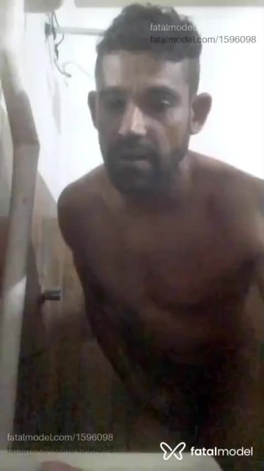 Acompanhante homem com cabelo castanho de olhos pretos em São Paulo - Marreta