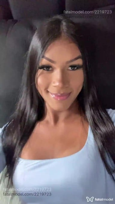 Acompanhante mulher trans com cabelo castanho de olhos castanhos em Fortaleza - Vanessa Goncallvez