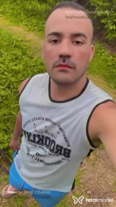 Acompanhante homem morena (o) de olhos pretos em Vila Velha - Guilherme