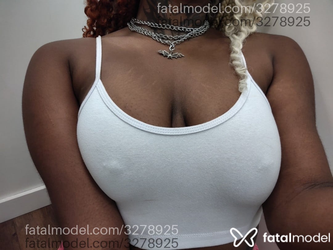 Acompanhante mulher ruiva (o) de olhos pretos em São Paulo - Ebony
